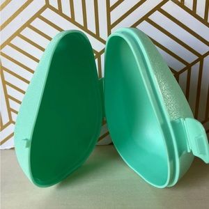 Tupperware Avocado Keeper - Mint Green